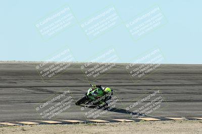 media/Jan-15-2026-Racers Edge (Thu) [[dfebeb70ab]]/3-B Group/Session 2 (Bowl Exit)/